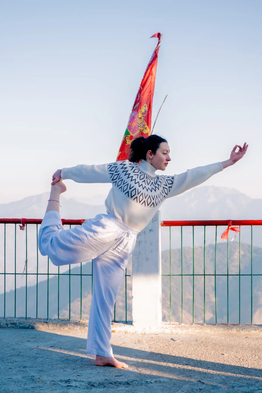 Best Yoga Teacher Training In Rishikesh