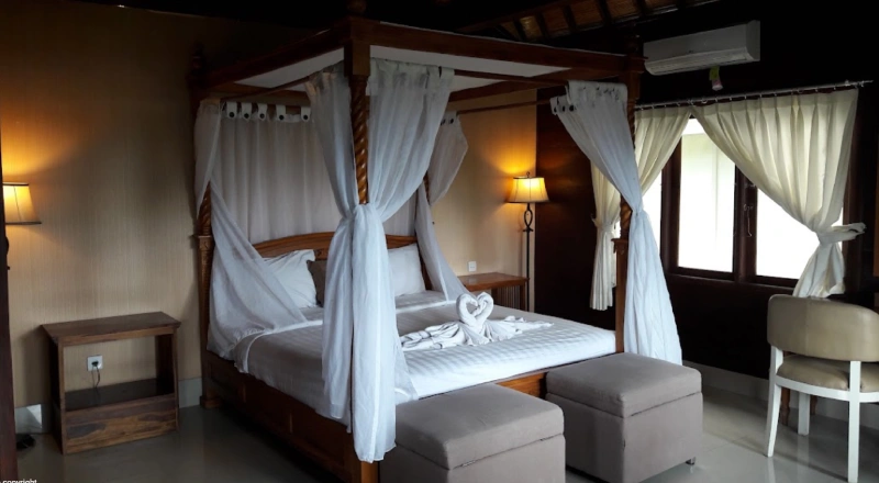 accommodation at living yoga school